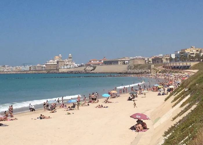 Botic4 شقة كاديز